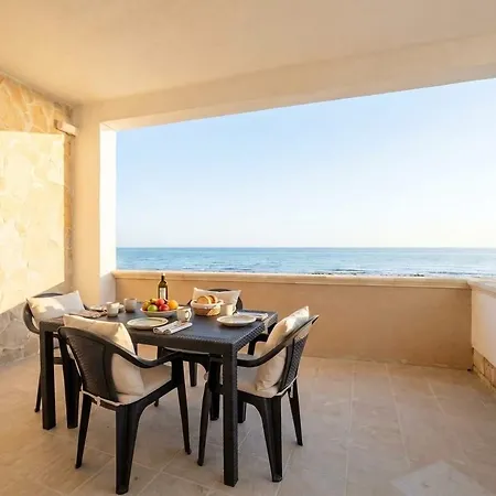 Sanvitoaugustea 212 - Beachside House 아파트호텔 3*